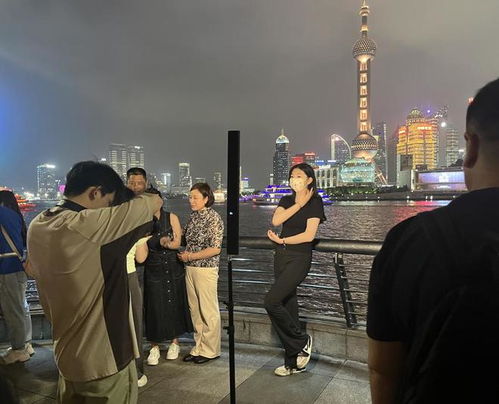 外灘觀景權之爭 當“長槍短炮”圈占公共風景線
